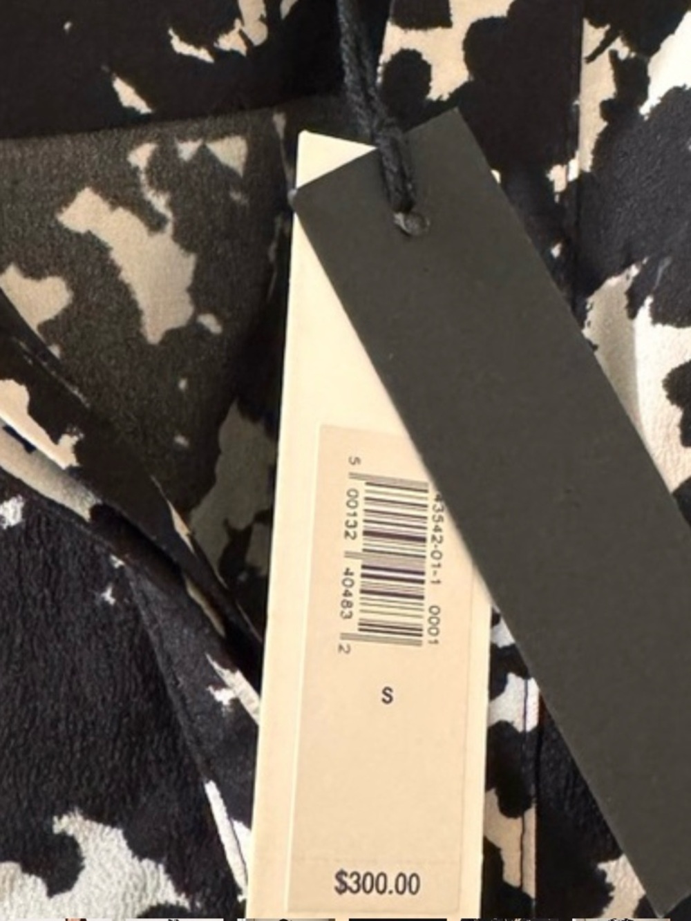 Banana Republic NWOT Black and Cream Printed Long Sleeve Wrap Dress - Picture 3 of 3
